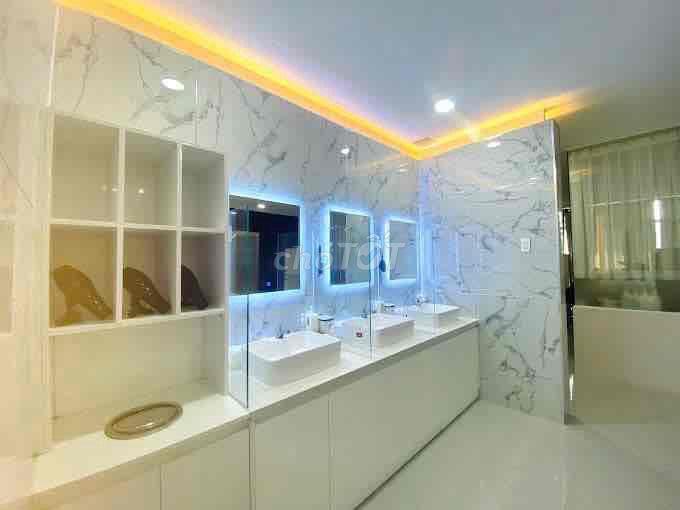 CHO THUÊ NHÀ THỜI TRANG CAO CẤP NGUYỄN TRÃI, QUẬN 1