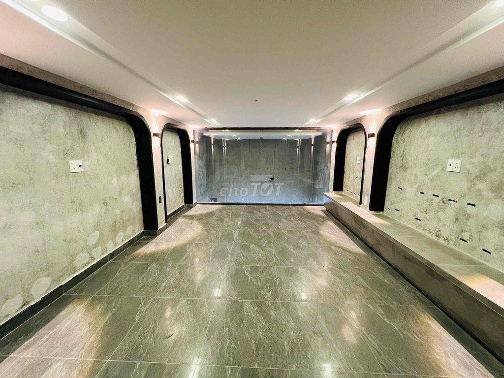 CHO THUÊ NHÀ MẶT TIỀN 42 TRỊNH VĂN CẤN, QUẬN 1