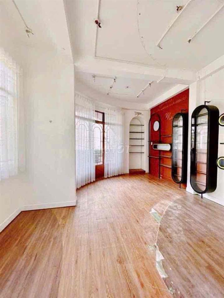 CHO THUÊ NHÀ HẺM XE TẢI LÊ VĂN SỸ, QUẬN 3
