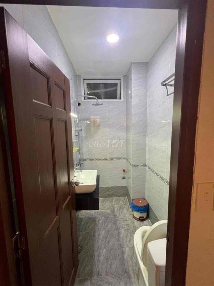 Cho thuê nhà nguyên căn gần đuong bui vien