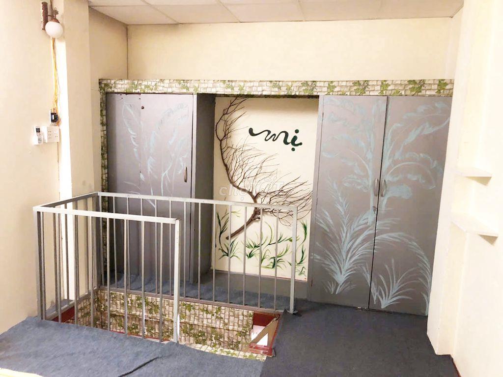 CHO THUÊ NHÀ NGUYÊN CĂN QUẬN 1 – 2 MẶT TIỀN HẺM THÔNG THOÁNG