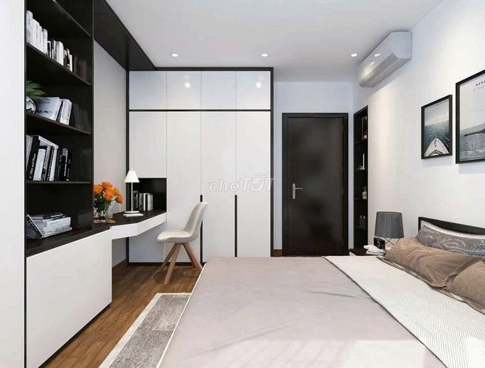 Cho thuê nhà MT 558B Điện Biên Phủ ngay khúc giữa Bàn Cờ