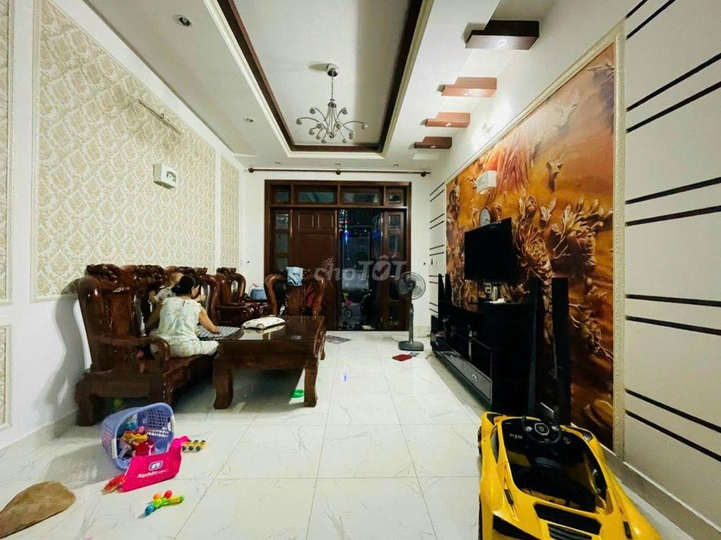 Cho thuê nhà HXH 175/6A Nguyễn Thiện Thuật Phường 1 Quận 3