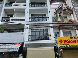 Cho thuê nhà MT 680B CMT8 P.11 Q.3 đối diện CV Lê Thị Riêng.