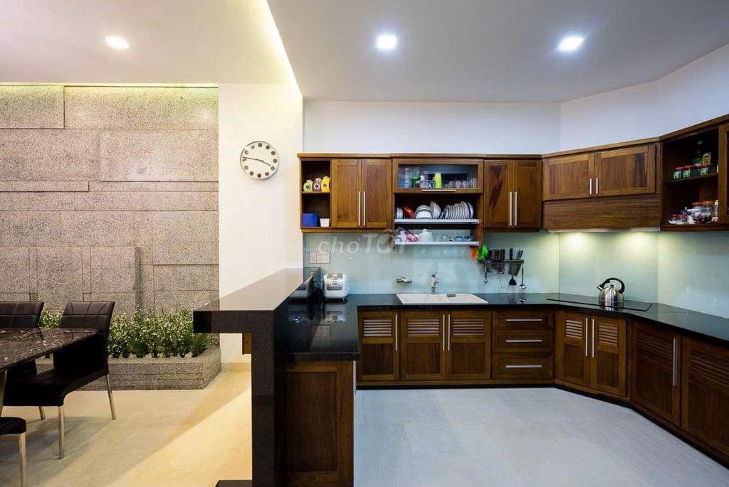 Cho thuê MT 17A Đặng Dung, P. Tân Định, Quận 1 