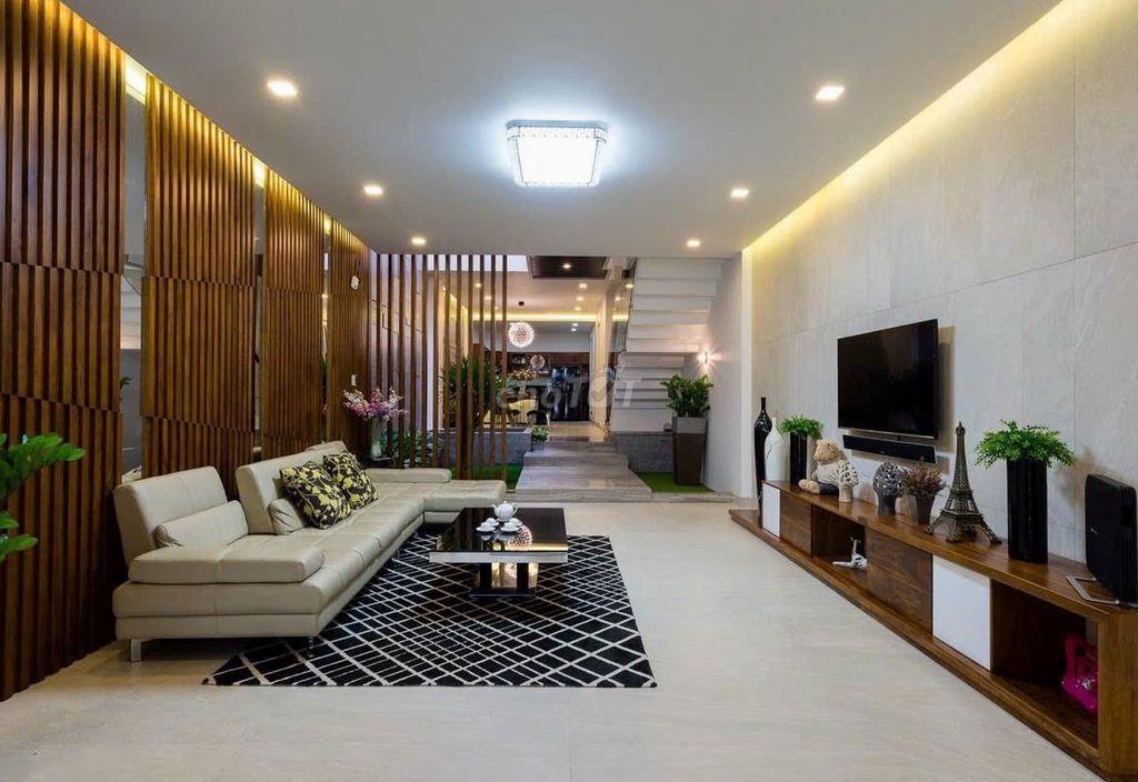 Cho thuê MT 17A Đặng Dung, P. Tân Định, Quận 1 