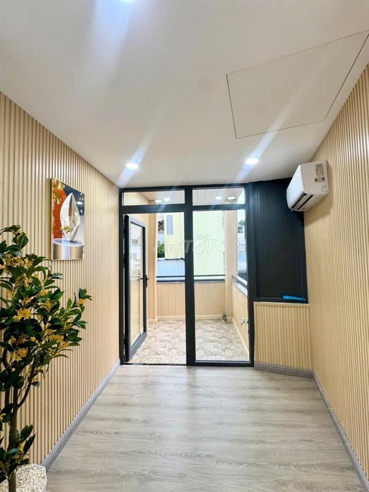 Cho thuê nhà mới 3 lầu tuyệt đẹp khu Cư Xá Đo Thanh