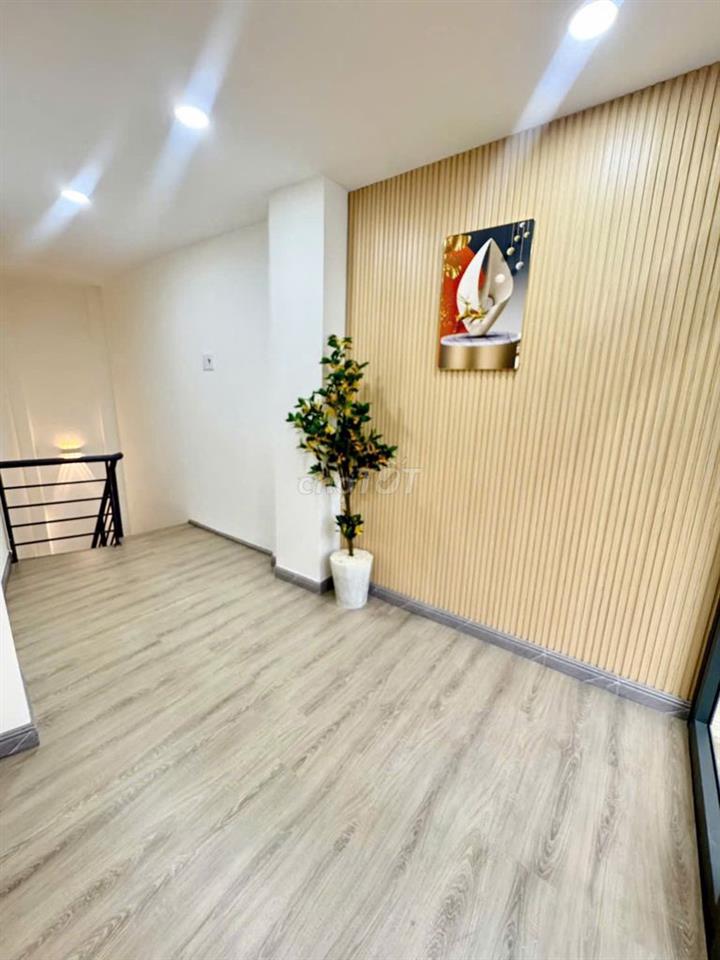 Cho thuê nhà mới 3 lầu tuyệt đẹp khu Cư Xá Đo Thanh
