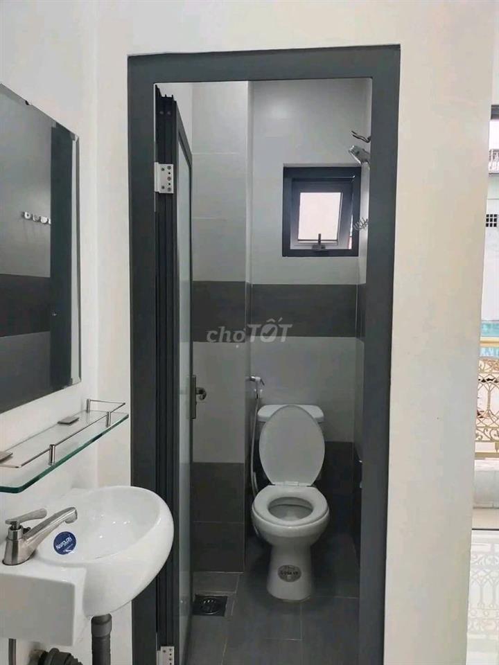Nhà mới đẹp 3 lầu hẻm Lê Hồng Phong 