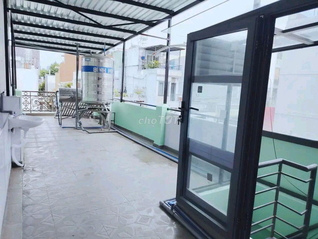 Cho thuê nhà mới xây 3 tầng đẹp Co Giang 