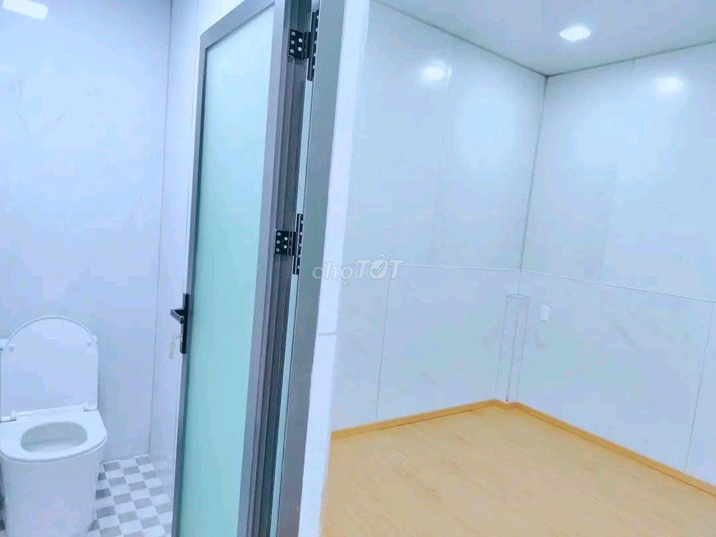 Cho thuê nhà mới xây 3 tầng đẹp Co Giang 