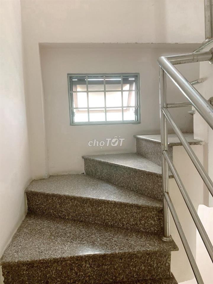 Bán nhà 3 lầu đường Ngô Quyền 