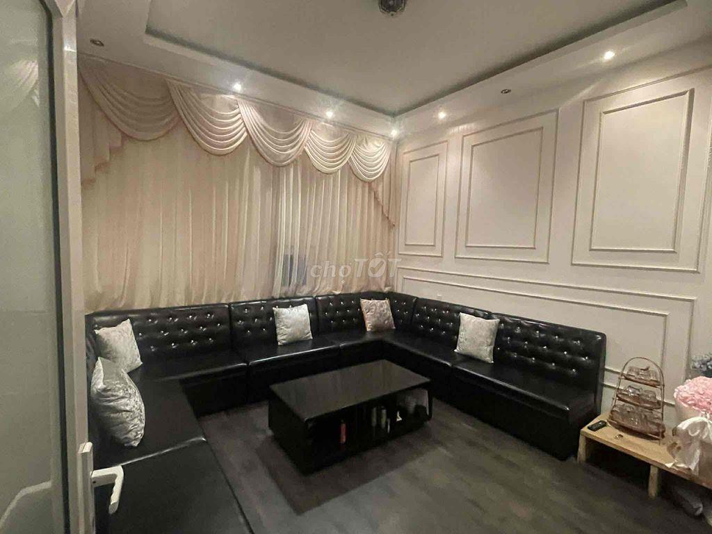 Sang nhượng quán bar