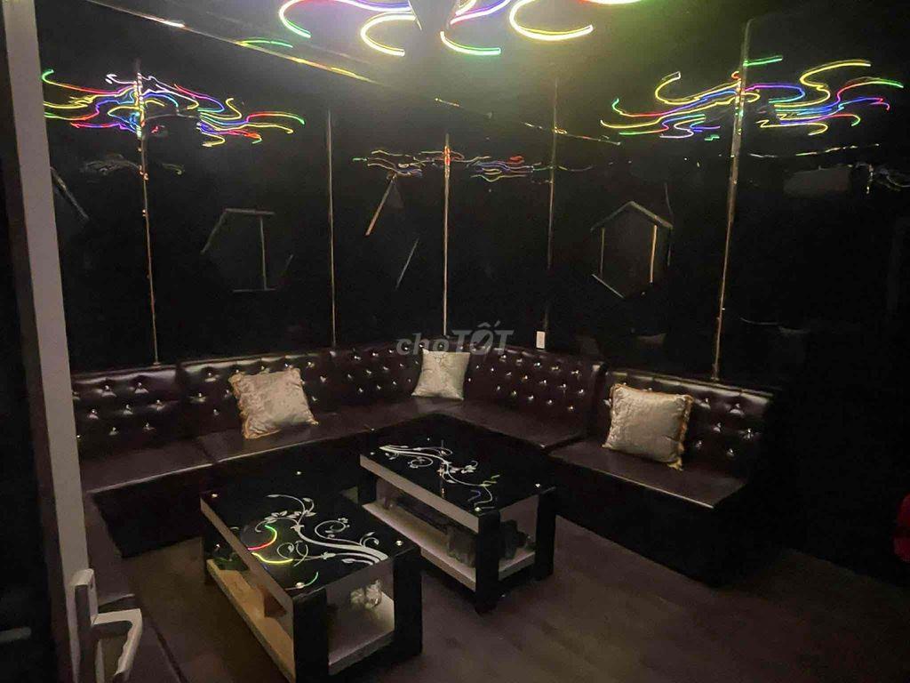 Sang nhượng quán bar