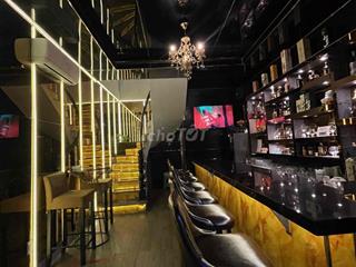 Sang nhượng quán bar
