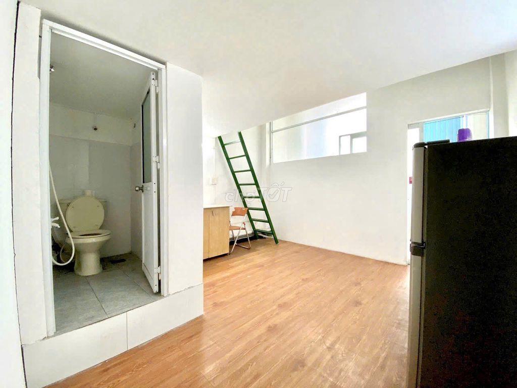 🏠 CHO THUÊ PHÒNG GÁC LỬNG – NGAY MẶT TIỀN CỘNG HÒA, TÂN BÌNH