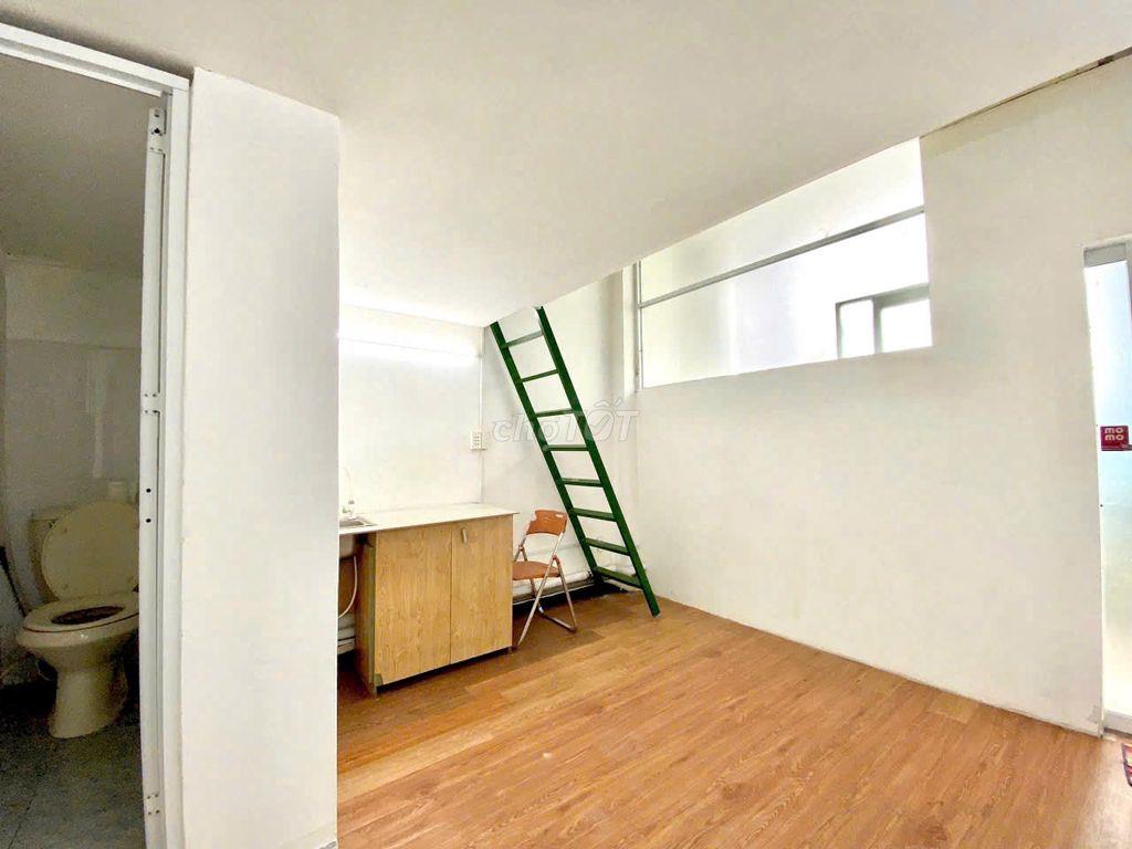 🏠 CHO THUÊ PHÒNG GÁC LỬNG – NGAY MẶT TIỀN CỘNG HÒA, TÂN BÌNH