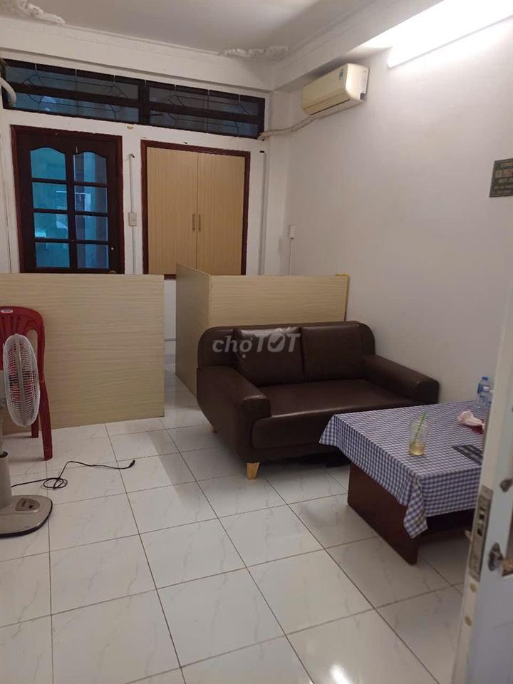 CHO THUÊ VĂN PHÒNG MINI QUẬN 1 – TẦNG TRỆT CHỈ 5,5 TRIỆU/THÁNG