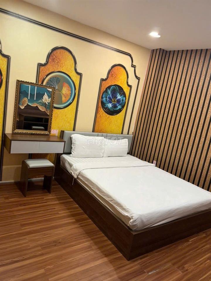 Cho thuê nhà nguyên căn 4 tầng  12 phòng , đầy đủ nội thất 
