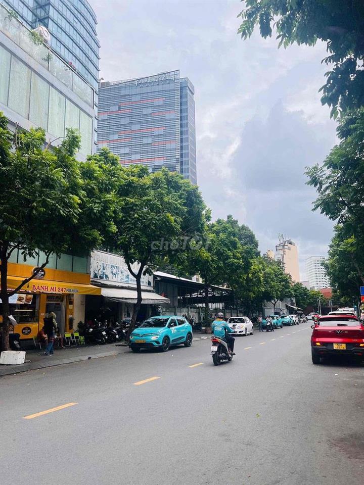 💥ngay TRẦN HƯNG ĐẠO , Q1 💥