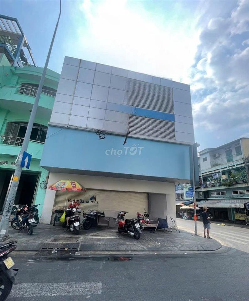 NGANG 8M - 3 TẦNG GÓC 2 MẶT TIỀN GẦN CHỢ BẾN THÀNH - LỀ RỘNG SÀN SUỐT
