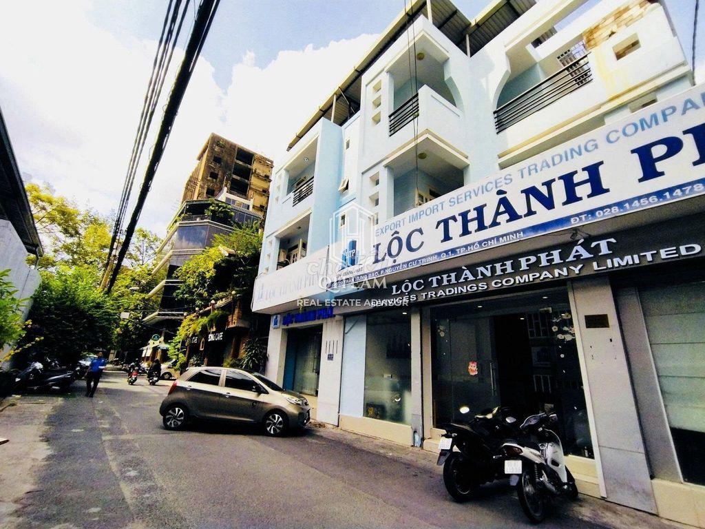 NHÀ GÓC NGANG 15M - 3 TẦNG ĐƯỜNG TRẦN HƯNG ĐẠO TRUNG TÂM Q1