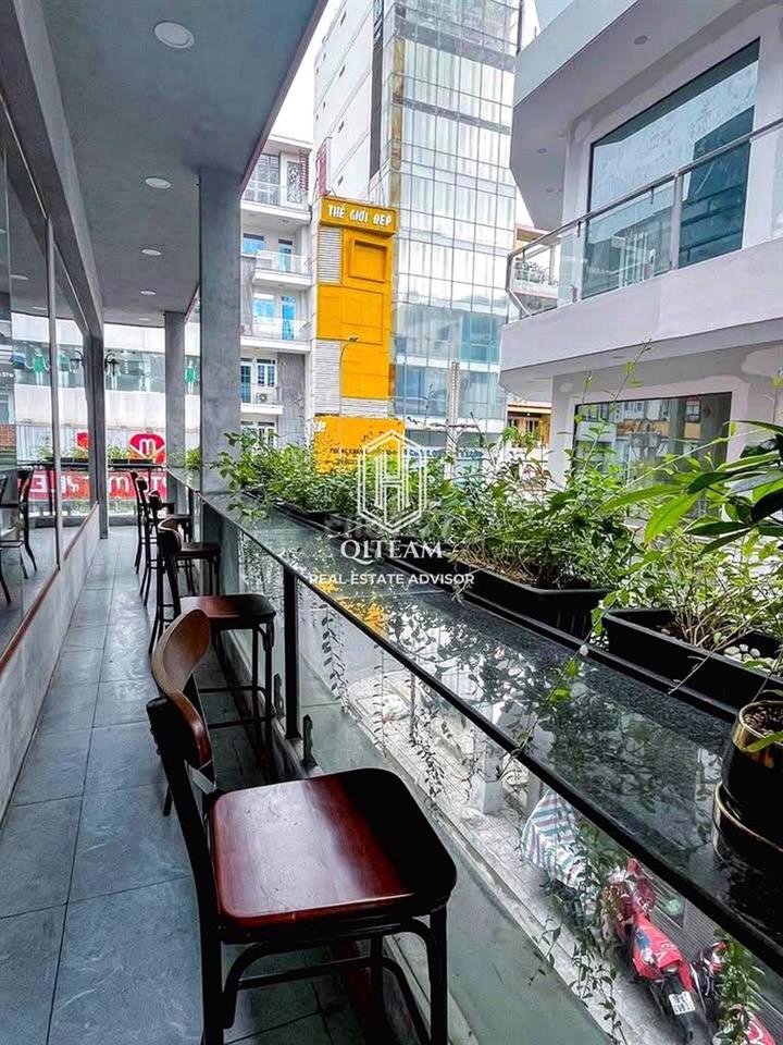 GÓC 2 MẶT TIỀN ĐƯỜNG SƯ VẠN HẠNH - SÁT BÊN VẠN HẠNH MALL 80TR/THÁNG