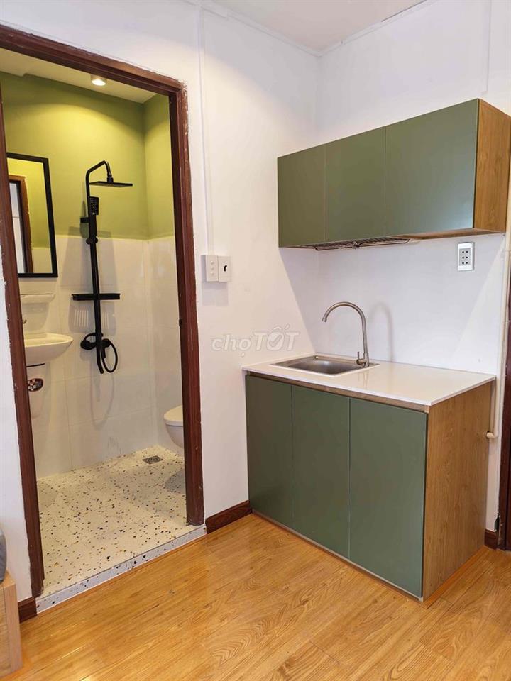 STUDIO GIÁ RẺ CÓ CỬA SỔ TRỜI 2 PHÍA SIÊU THOÁNG VÀ SÁNG