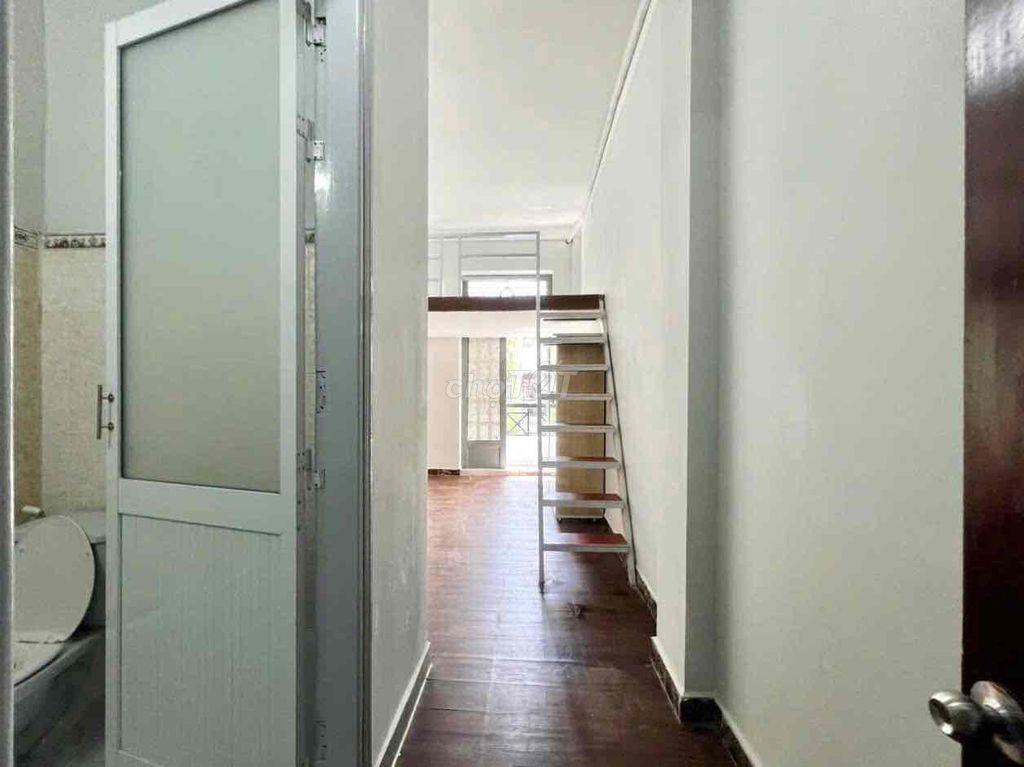 DUPLEX SIÊU TO PHÙ HỢP CHO 4 NGƯỜI Ở GIÁ HỌC SINH-SINH VIÊN NGAY QUẬN3