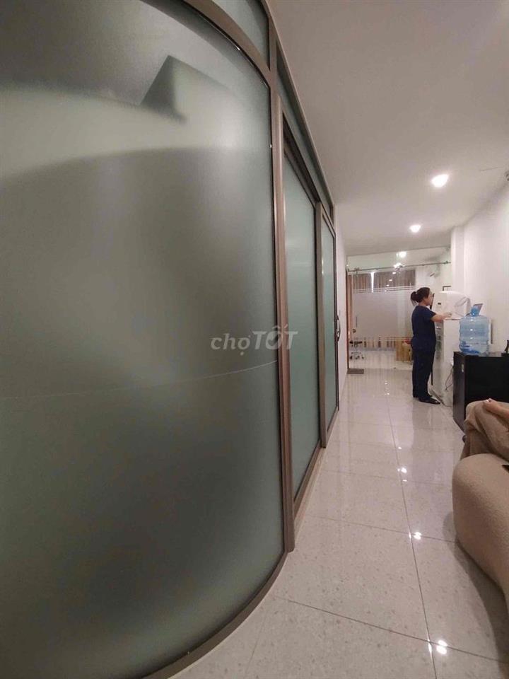 CHO THUÊ MẶT BẰNG KINH DOANH NGAY QUẬN 1 GIÁ RẺ