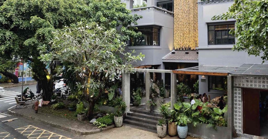CHO THUÊ GÓC PHẠM THÁI BƯỜNG DT 18X20M GIÁ 130TR
