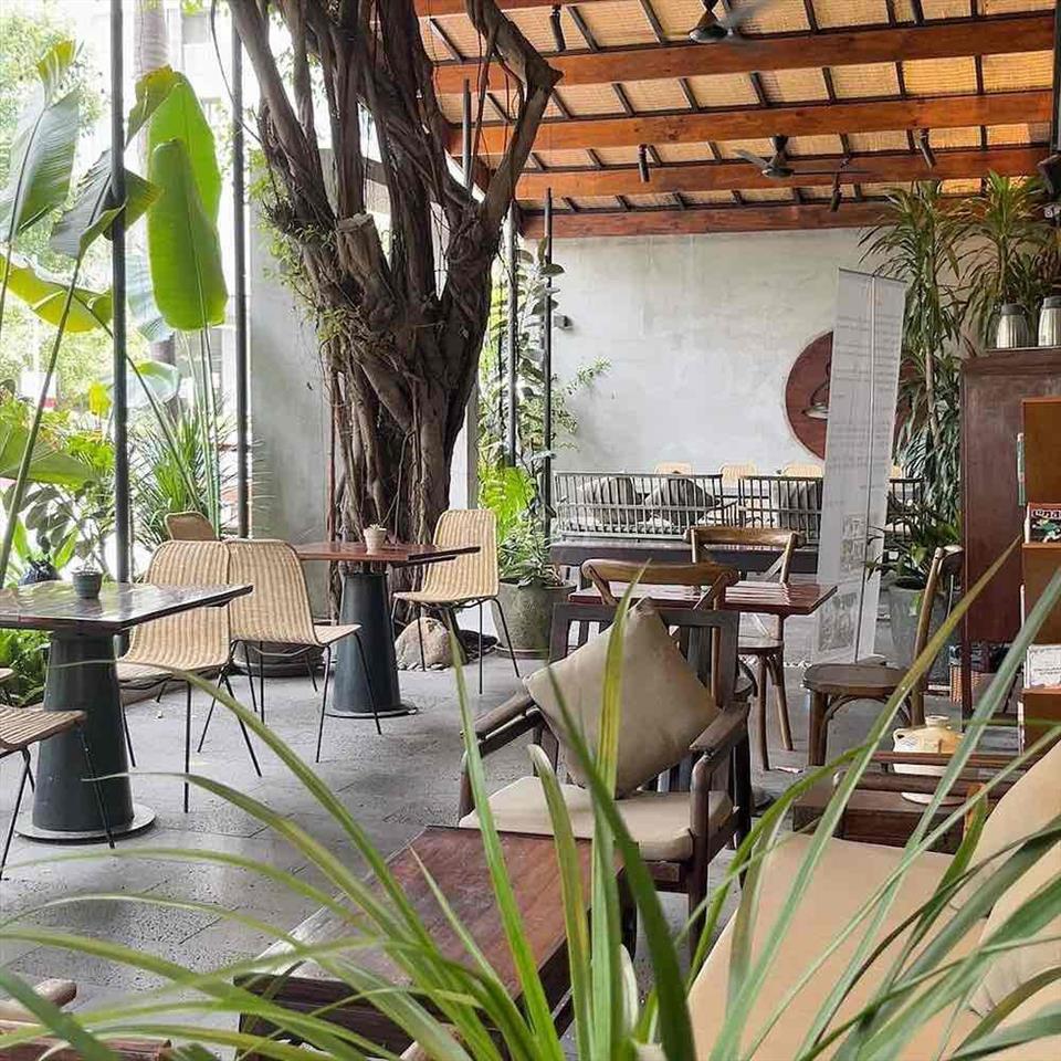 CHO THUÊ GÓC PHẠM THÁI BƯỜNG DT 18X20M GIÁ 130TR