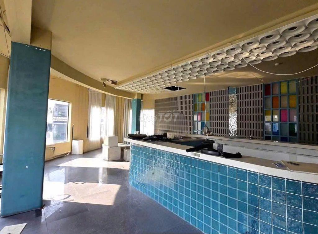 CHO THUÊ MẶT BẰNG LÝ TỰ TRỌNG QUẬN 1 – 200M² GIÁ 90TR