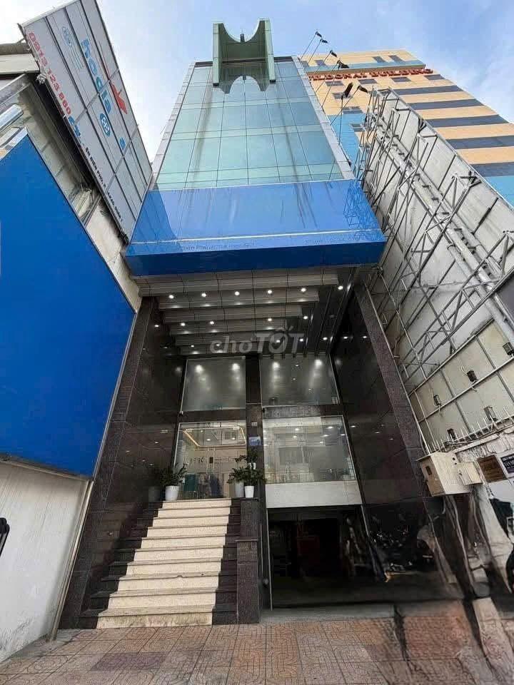 CHO THUÊ TOÀ NHÀ MT ĐIỆN BIÊN PHỦ DTSD 800M2 ĐÃ CÓ PCCC GIÁ 150TR