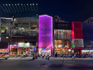 CHO THUÊ MT VÒNG XOAY NGUYỄN THỊ MINH KHAI DT 200M2 GIÁ 70TR