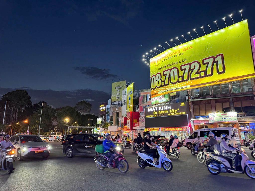 CHO THUÊ MT VÒNG XOAY NGUYỄN THỊ MINH KHAI DT 200M2 GIÁ 70TR