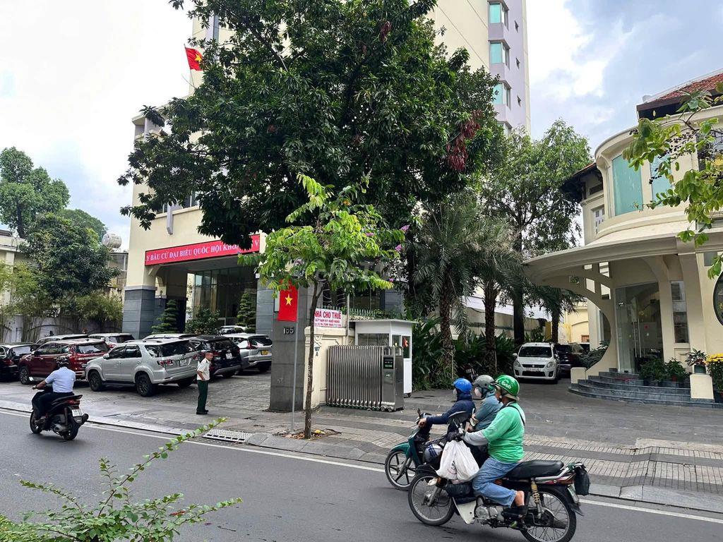 CHO THUÊ BIỆT THỰ MT NAM KỲ KHỞI NGHĨA DT 700M2 NGANG 21M GIÁ 140TR
