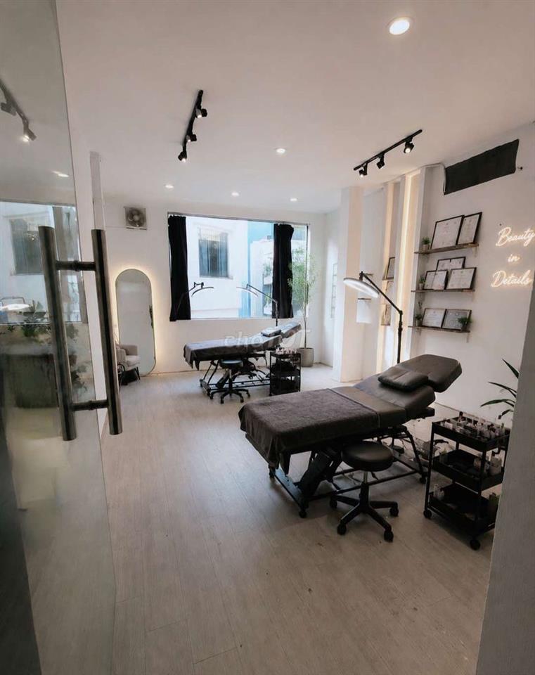 Shophouse lầu 1&2 Quận 1 trong tòa nhà kinh doanh