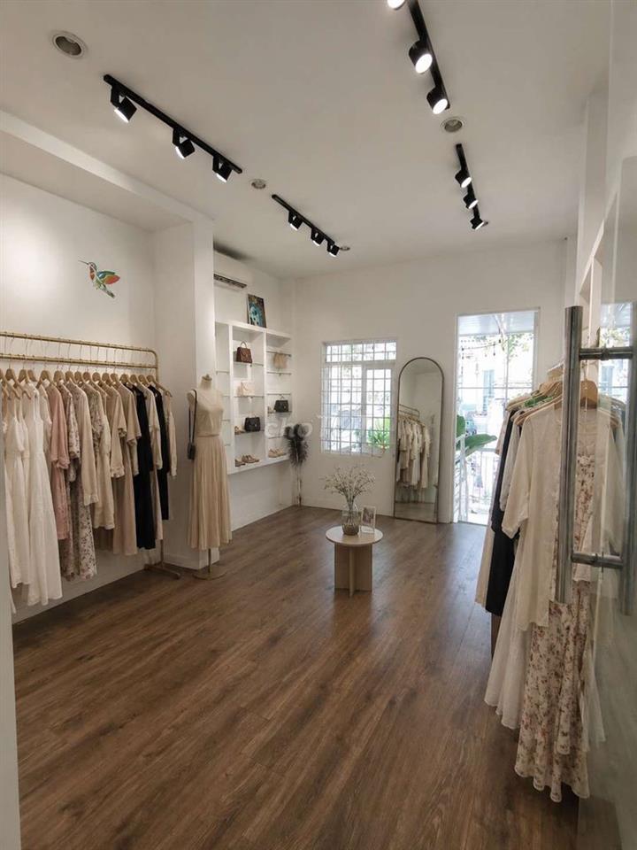 Shophouse lầu 1&2 Quận 1 trong tòa nhà kinh doanh