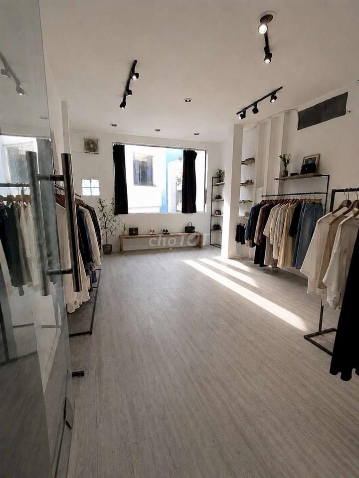 Shophouse lầu 1&2 Quận 1 trong tòa nhà kinh doanh