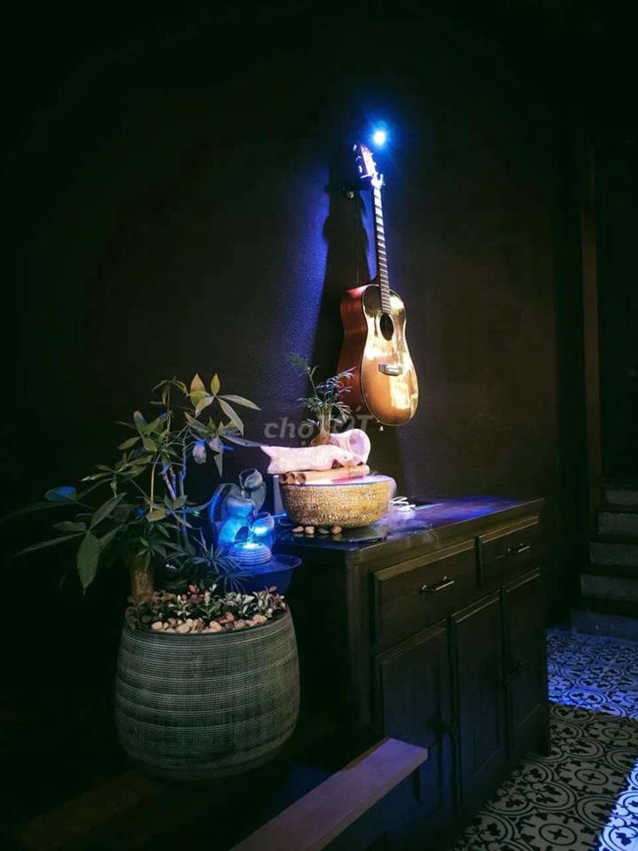 SANG NHƯỢNG NHÀ HÀNG CẠNH KS REX