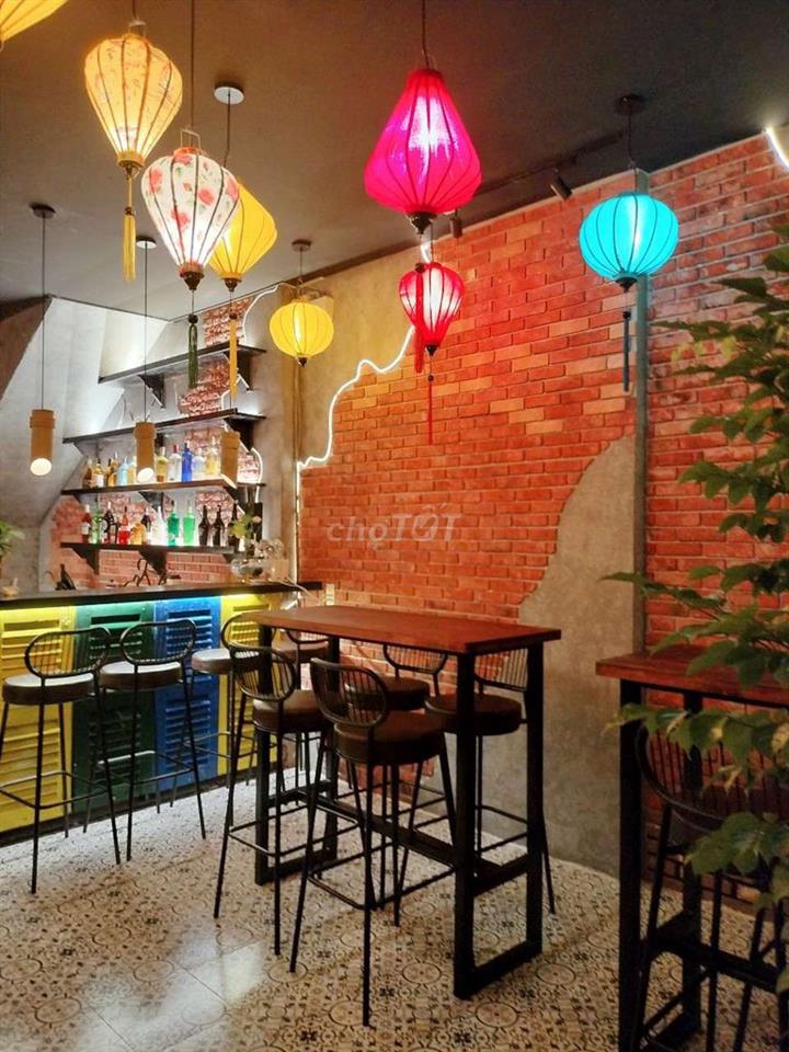 SANG NHƯỢNG NHÀ HÀNG CẠNH KS REX
