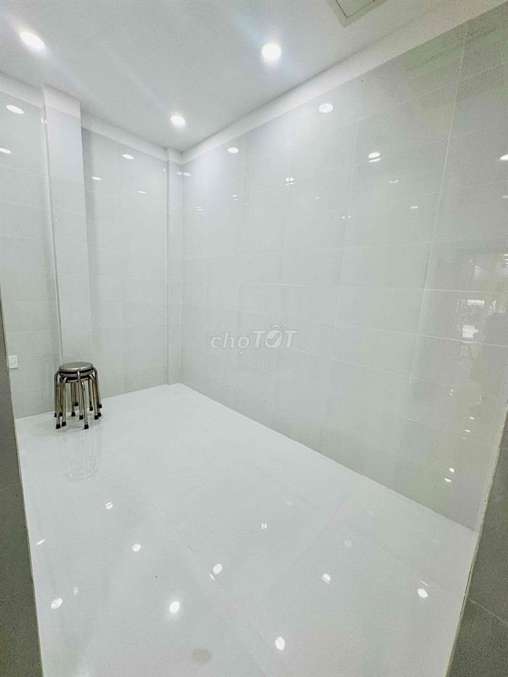 cho thuê văn phòng cty mặt tiền 192 cống quỳnh