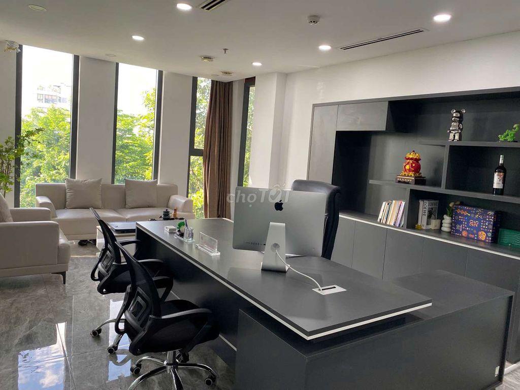 CẦN SANG VĂN PHÒNG CÔNG TY - ĐƯỜNG HOÀNG SA, QUẬN 1