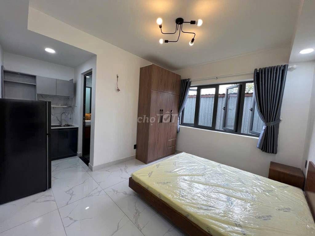 Phòg cửa sổ trời ngyễn tri phươg,ngay ĐH kinh tế,0 chug chủ,giờ tự do