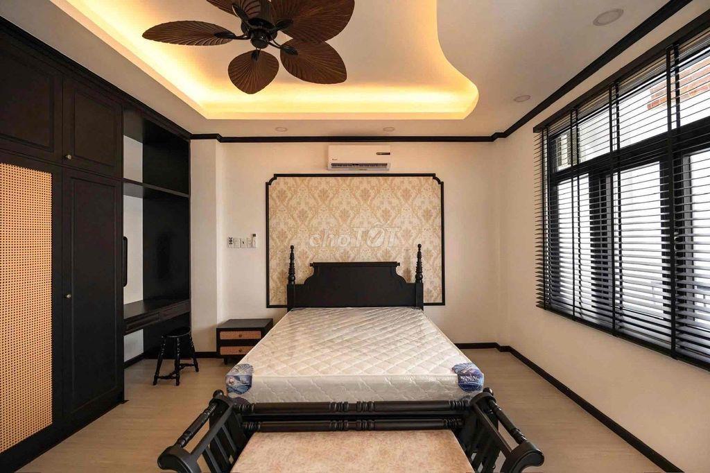 Cho thuê căn hộ 1 phòng ngủ có ban công lớn thoáng mát Q3