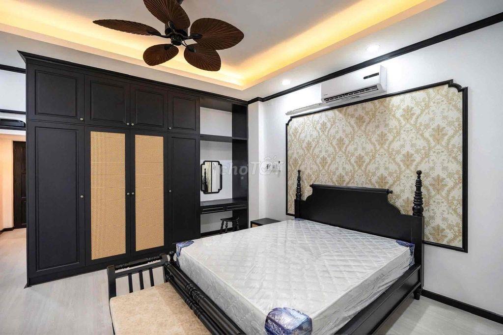 Cho thuê căn hộ 1 phòng ngủ có ban công lớn thoáng mát Q3