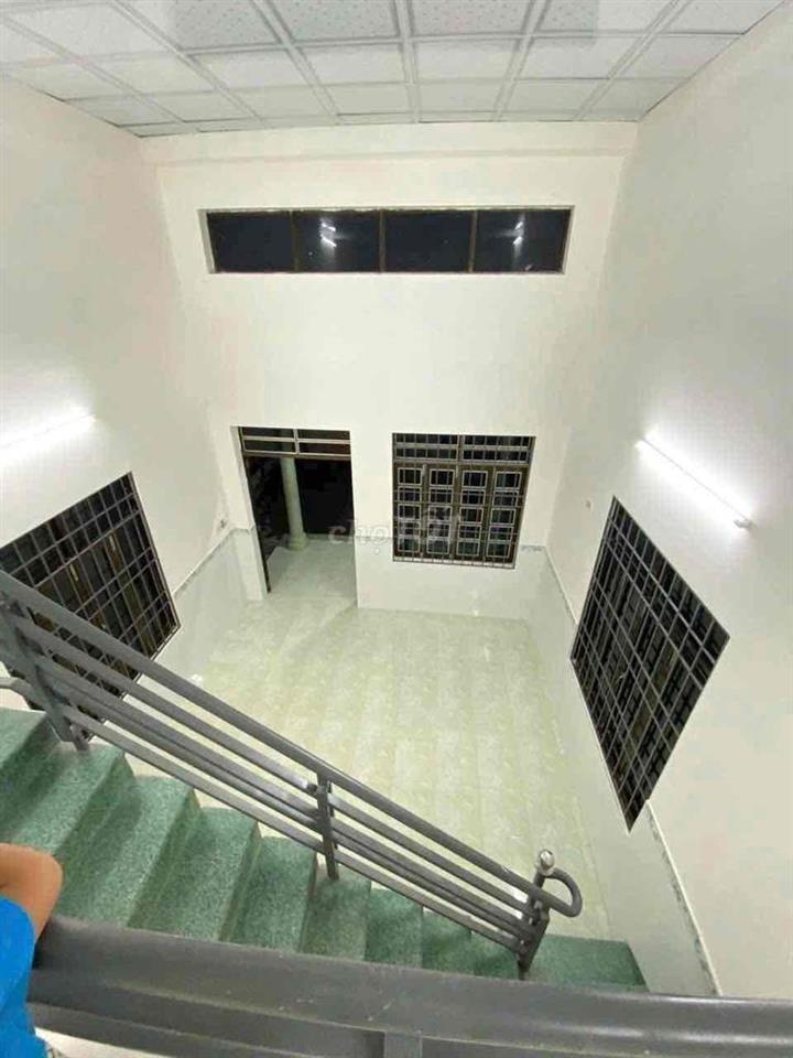 Cần bán gấp căn nhà xã vĩnh ngọc 2 mặt tiền