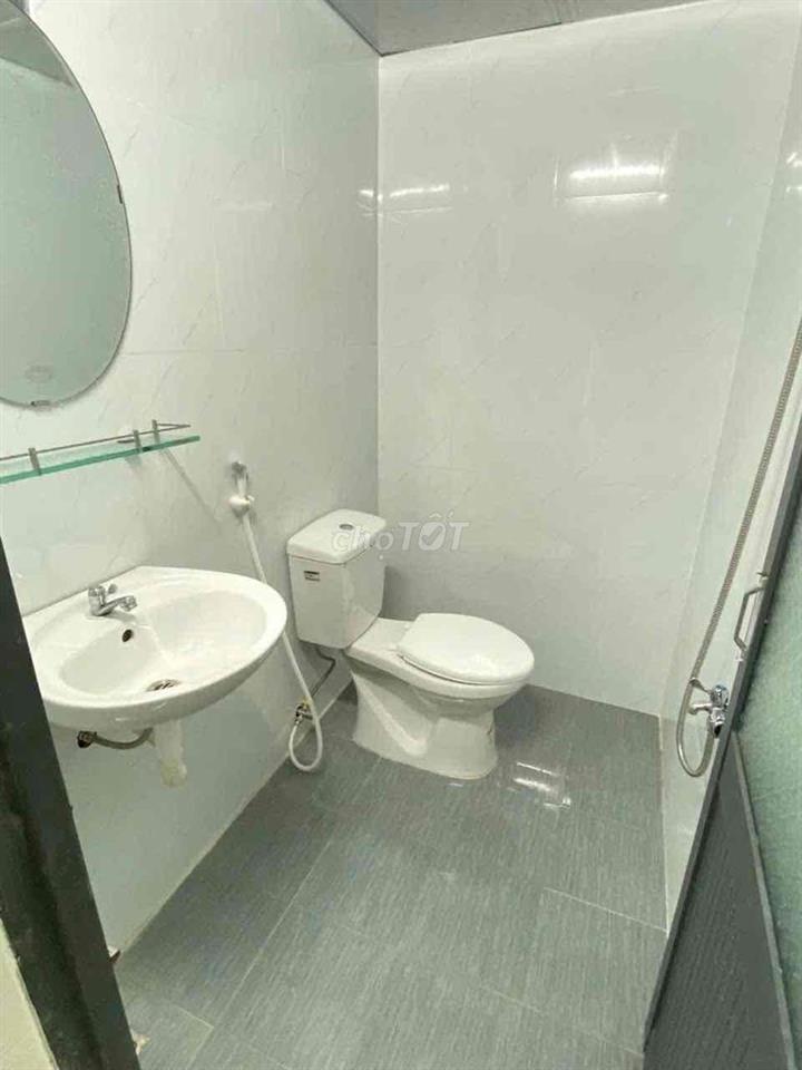 Cần bán gấp căn nhà xã vĩnh ngọc 2 mặt tiền