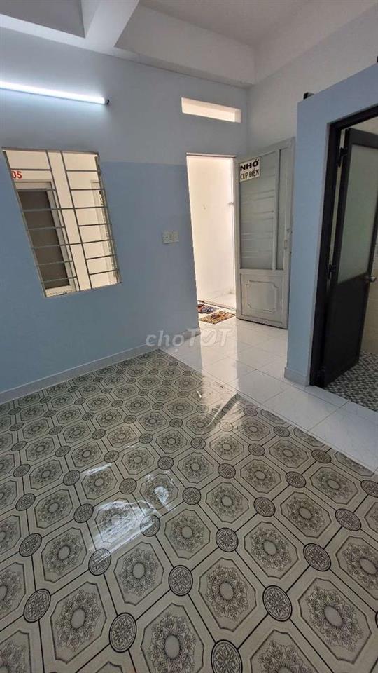 Phòng cho SINH VIÊN  THUÊ  20m2 Gần Cầu Chử Y .Quận 5